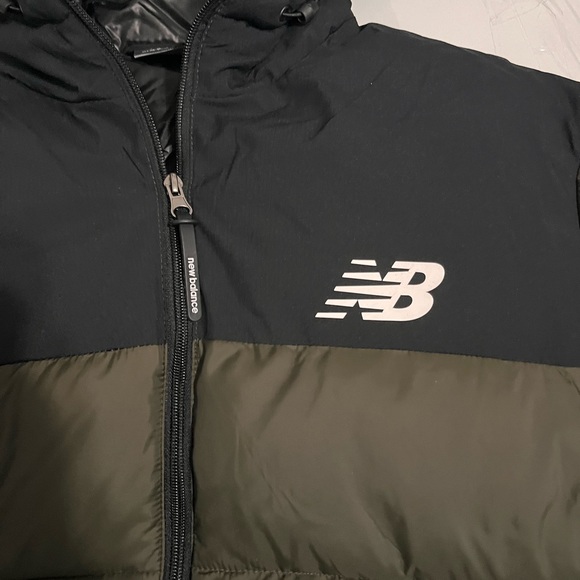 New Balance Mens Quilted Puffer Styling Down Tech Winter Jacket - Picture 11 of 12